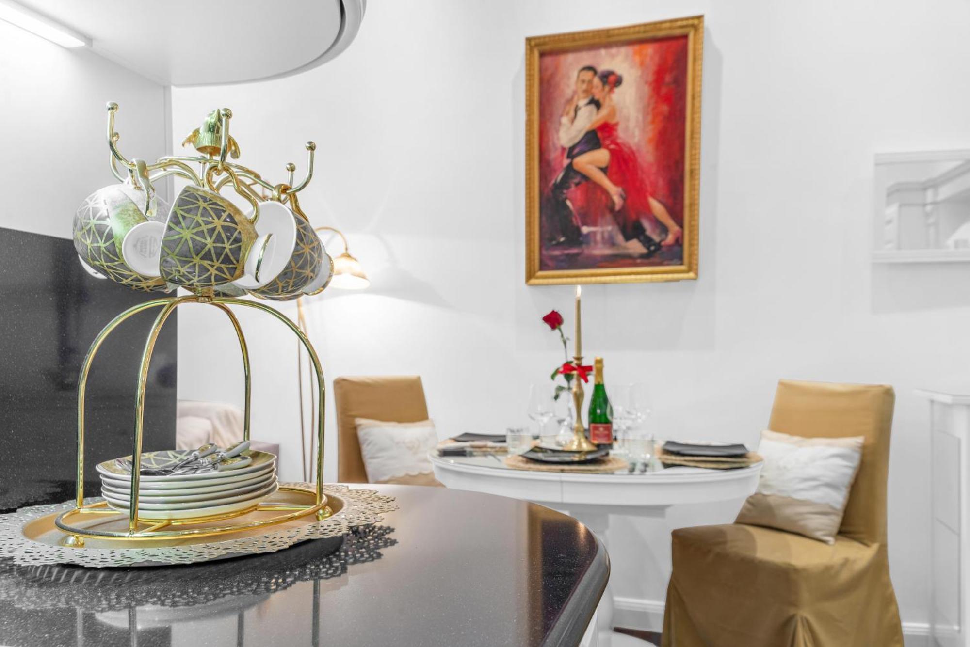 Cozy Apartment Near Central Station By Ndp Rent ミラノ エクステリア 写真